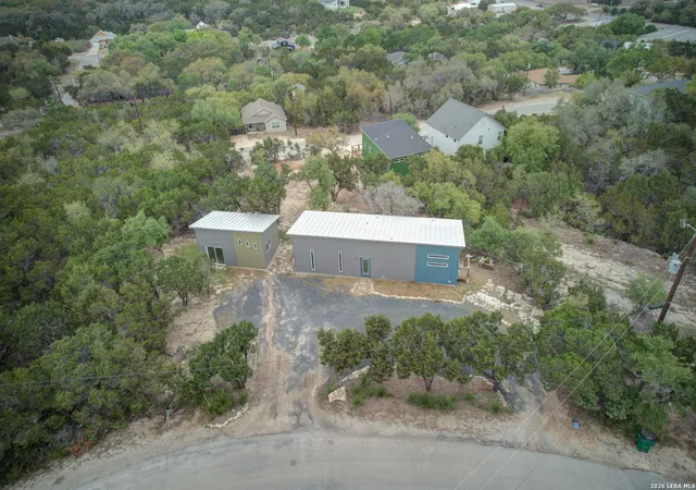 Photo 1 of Single family home for sale at 569 Ledgeview, Canyon Lake, TX 78133 | MLS# 1953824 | Listing updated on 2026-08-29