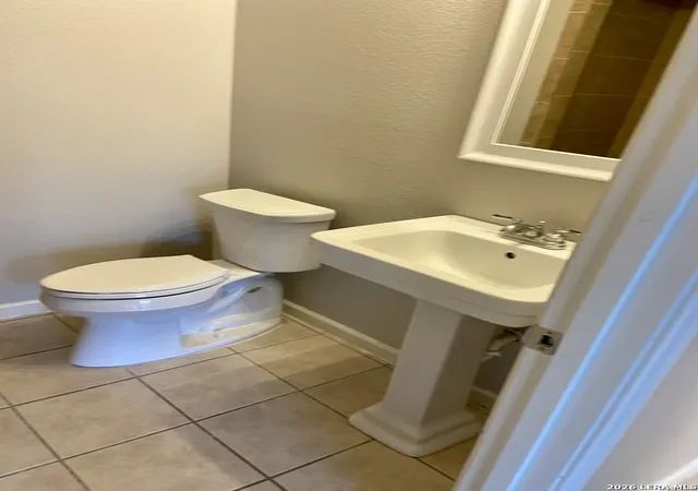 Photo 4 of Condo for sale at 40 Chapel Hill #40, San Antonio, TX 78240 | MLS# 1953887 | Listing updated on 2026-05-31
