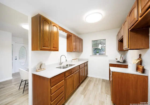Photo 4 of Single family home for sale at 438 Cresthill, San Antonio, TX 78220 | MLS# 1953914 | Listing updated on 2026-04-24