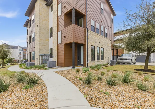 4th image of 315 Holton Dr #102, Austin, TX 78737 | MLS# 1953965