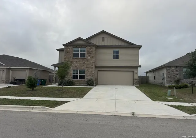 Photo 3 of Single family home for sale at 832 Stonemanor Bay, Seguin, TX 78155 | MLS# 1953972 | Listing updated on 2026-05-04