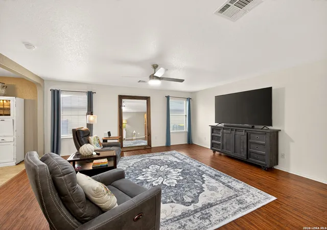 Photo 4 of Sale Pending at 760 Fountain Gate, Cibolo, TX 78108 | MLS# 1954006 | Listing updated on 2026-04-14