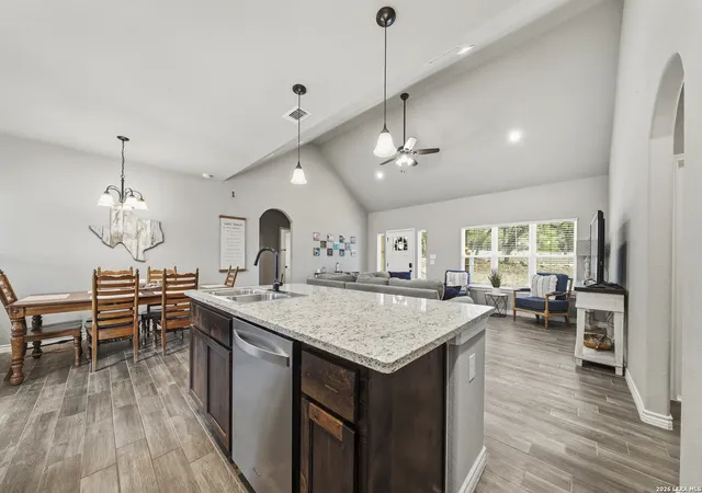 Photo 4 of Single family home for sale at 1885 Deer Run, Canyon Lake, TX 78133 | MLS# 1954007 | Listing updated on 2026-08-24