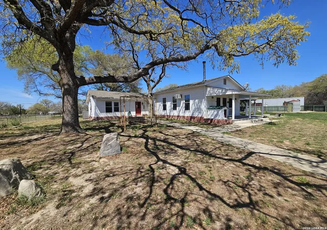 2nd image of 4821 Fm 467, Seguin, TX 78155 | MLS# 1954014