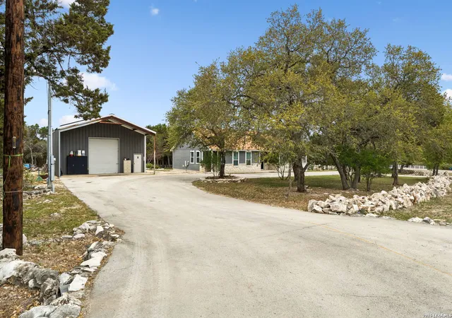 Photo 4 of Single family home for sale at 1315 Happy Hollow, New Braunfels, TX 78132 | MLS# 1954023 | Listing updated on 2026-08-08