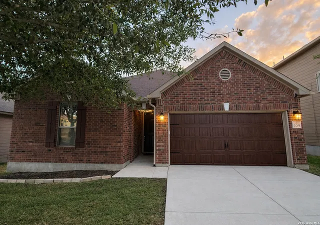 Homes for sale in Cibolo, TX | 209 Landmark, Cibolo, TX 78108 | MLS# 1954130
