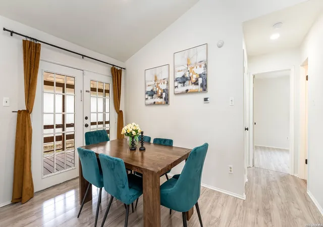 Photo 3 of Sale Pending at 15527 Knollglade, San Antonio, TX 78247 | MLS# 1954176 | Listing updated on 2026-04-14
