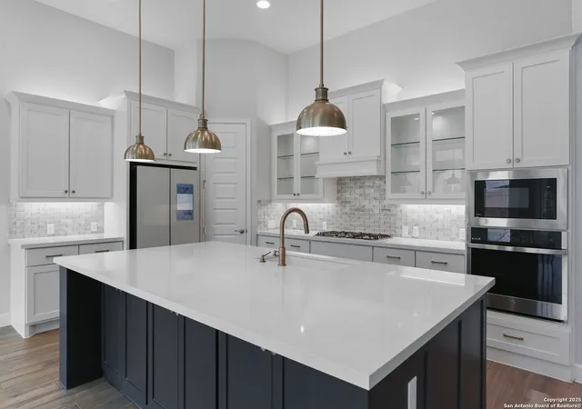 2nd image of 10016 Rebecca, Boerne, TX 78006 | MLS# 1954212