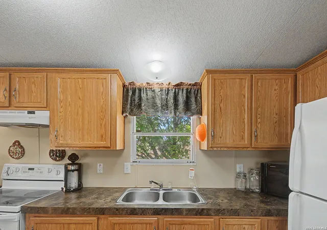 4th image of 1250 Darst Creek, Seguin, TX 78155 | MLS# 1954243