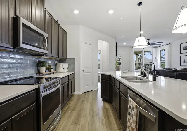 Photo 3 of Sale Pending at 327 W Low Cascade Dr, Boerne, TX 78006 | MLS# 1954249 | Listing updated on 2026-04-16