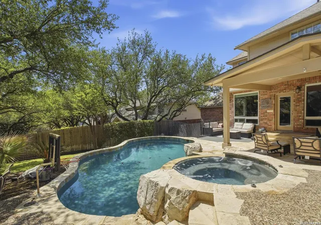 Photo 3 of Sale Pending at 5 Serena, San Antonio, TX 78248 | MLS# 1954291 | Listing updated on 2026-04-10