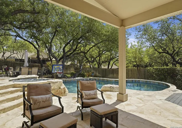Photo 3 of Sale Pending at 5 Serena, San Antonio, TX 78248 | MLS# 1954291 | Listing updated on 2026-04-10