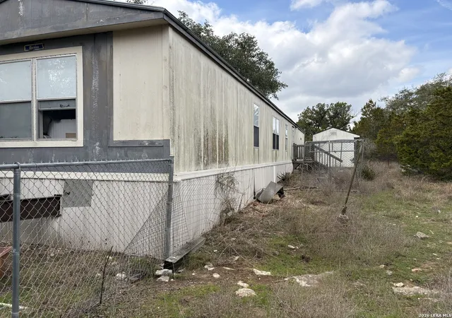 3rd image of 324 Ranchers Cir, Spring Branch, TX 78070 | MLS# 1954301
