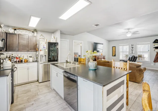 Photo 4 of Single family home for sale at 1209 Covered Wagon, Spring Branch, TX 78070 | MLS# 1954307 | Listing updated on 2026-04-13