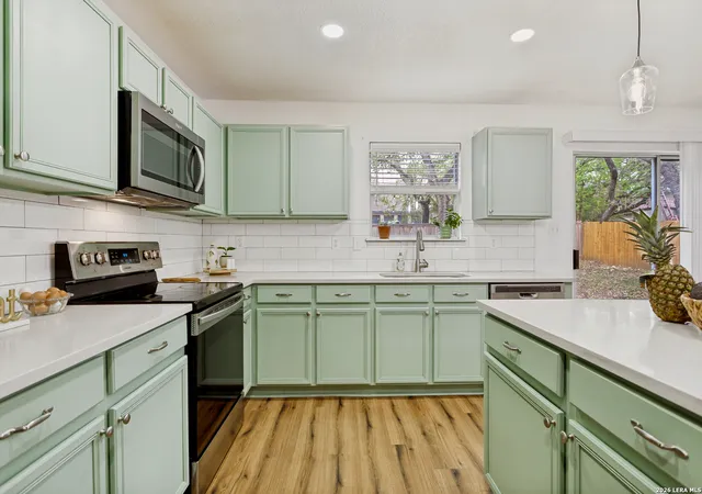 Photo 3 of Sale Pending at 7219 Avator Bay, San Antonio, TX 78250 | MLS# 1954323 | Listing updated on 2026-04-19