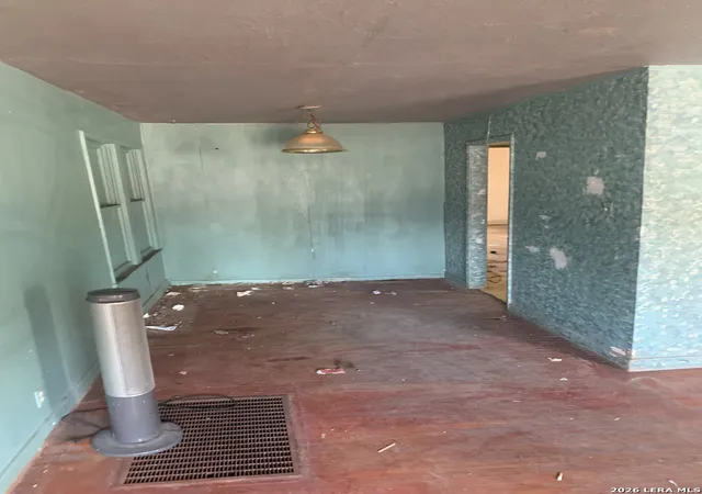 4th image of 703 Royston, San Antonio, TX 78225 | MLS# 1954343