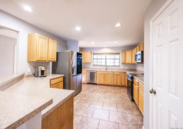 Photo 2 of Single family home for sale at 306 Yorktown, Pleasanton, TX 78064 | MLS# 1954350 | Listing updated on 2026-05-08