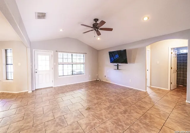Photo 4 of Single family home for sale at 306 Yorktown, Pleasanton, TX 78064 | MLS# 1954350 | Listing updated on 2026-05-08