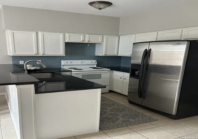Photo 2 of Single family home for sale at 1915 Crossgate Park, San Antonio, TX 78247 | MLS# 1954403 | Listing updated on 2026-05-03