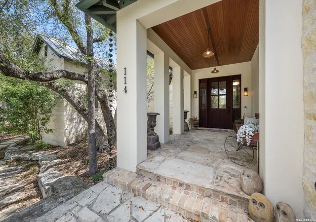 Photo 3 of Sale Pending at 114 Turnberry, San Antonio, TX 78230 | MLS# 1954407 | Listing updated on 2026-09-16