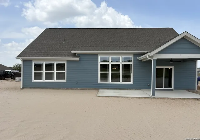 Photo 1 of Sale Pending at 112 Muirfield, La Vernia, TX 78121 | MLS# 1954433 | Listing updated on 2026-04-02