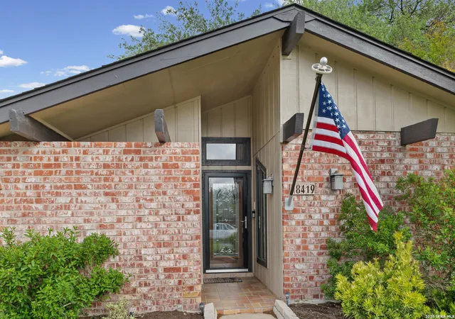 Photo 3 of Sale Pending at 8419 Athenian, Universal City, TX 78148 | MLS# 1954462 | Listing updated on 2026-05-02