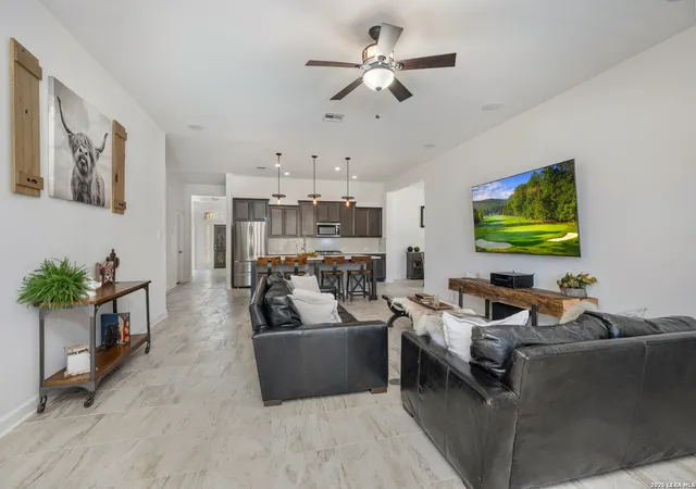 Photo 3 of Sale Pending at 7623 Nolan Crk, Boerne, TX 78015 | MLS# 1954465 | Listing updated on 2026-04-20