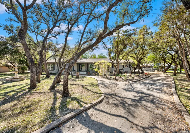 3rd image of 114 Wagon Trail Road, Shavano Park, TX 78231 | MLS# 1954469