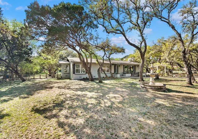 4th image of 114 Wagon Trail Road, Shavano Park, TX 78231 | MLS# 1954469
