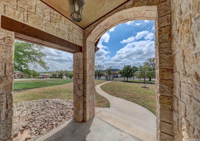 Photo 4 of Single family home for sale at 1104 Lois St, Kerrville, TX 78028 | MLS# 1954518 | Listing updated on 2026-08-03