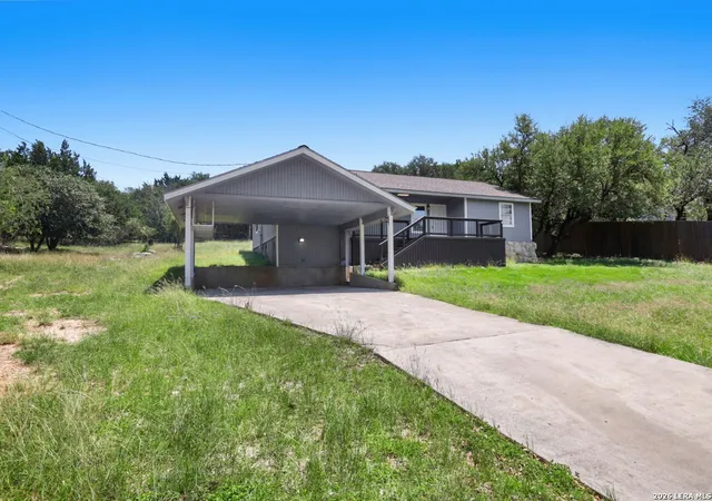 4th image of 723 Hancock, Canyon Lake, TX 78133 | MLS# 1954556