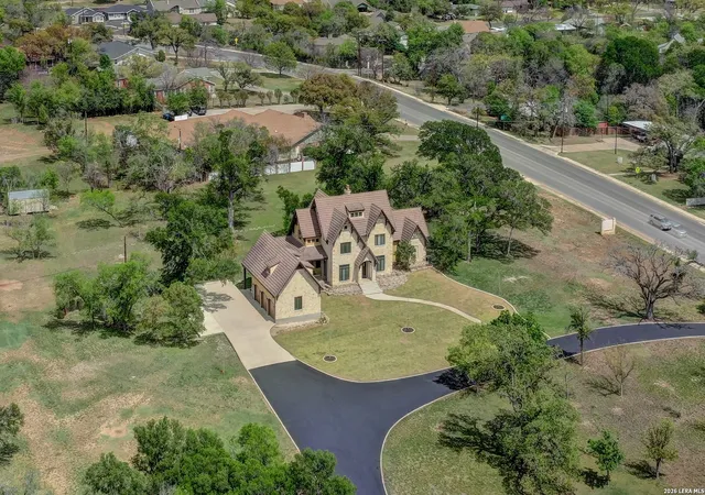 Photo 3 of Single family home for sale at 1104-B Lois St, Kerrville, TX 78028 | MLS# 1954564 | Listing updated on 2026-08-09
