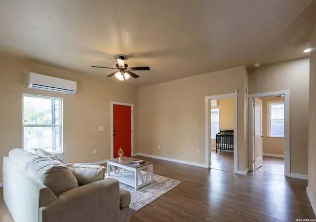 Homes for sale in San Antonio, TX | 1010 W Lynwood Ave, San Antonio, TX 78201 | MLS# 1954624
