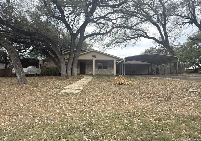 Photo 1 of Single family home for sale at 717 Lookout, Canyon Lake, TX 78133 | MLS# 1954645 | Listing updated on 2026-08-25