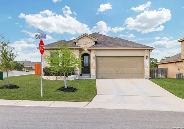 Photo 2 of Single family home for sale at 5103 Gully Way, San Antonio, TX 78266 | MLS# 1954652 | Listing updated on 2026-05-16