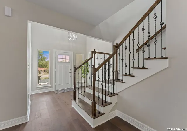 Photo 4 of Single family home for sale at 1090 Arcadia Dr, Canyon Lake, TX 78133 | MLS# 1954716 | Listing updated on 2026-06-26