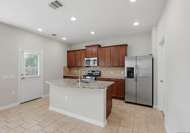 Photo 3 of Sale Pending at 11538 Pelican Pass, San Antonio, TX 78221 | MLS# 1954751 | Listing updated on 2026-09-18