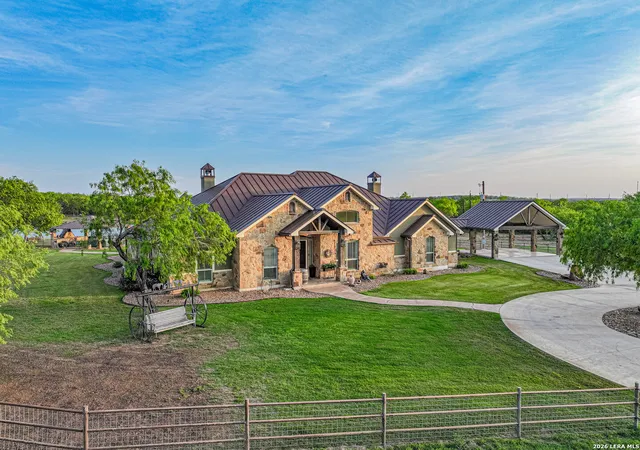 1st image of 819 County Road 356, La Vernia, TX 78121 | MLS# 1954767