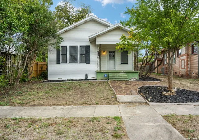 1st image of 627 W Mulberry Ave, San Antonio, TX 78212 | MLS# 1954784