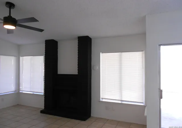 Photo 4 of Sale Pending at 9566 Bowen, San Antonio, TX 78250 | MLS# 1954799 | Listing updated on 2026-04-28