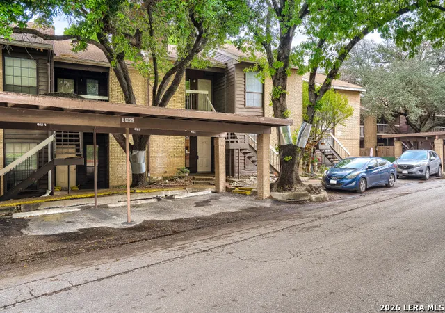 Listing Photo 2 - Condo for sale in building located at 8655 Datapoint, San Antonio, TX 78229 - Unit #403