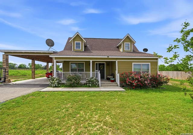 2nd image of 163 Buckeye, Seguin, TX 78155 | MLS# 1954823