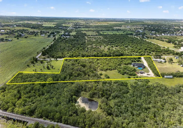 1st image of 465 W Wetz Road, Marion, TX 78124 | MLS# 1954839