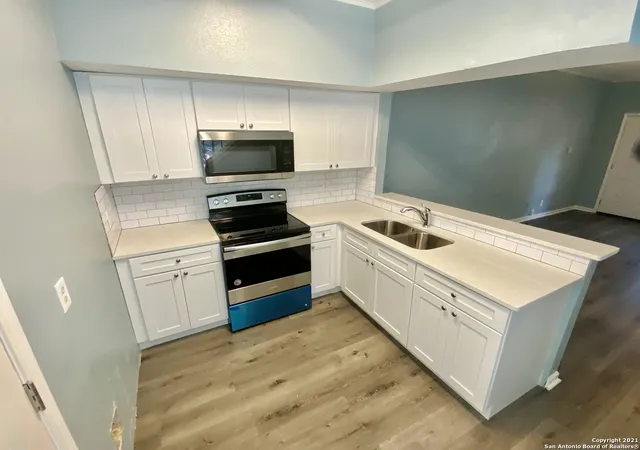 Photo 4 of Single family home for sale at 1955 Budding Blvd, San Antonio, TX 78247 | MLS# 1954916 | Listing updated on 2026-04-30