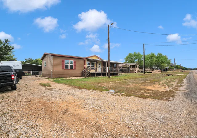 Homes for sale in Bandera, TX | 592 Private Road 1510, Bandera, TX 78003 | MLS# 1954973