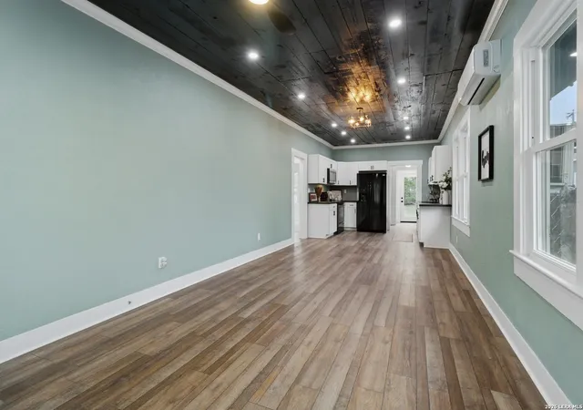 3rd image of 1214 E Drexel Ave, San Antonio, TX 78210 | MLS# 1955018
