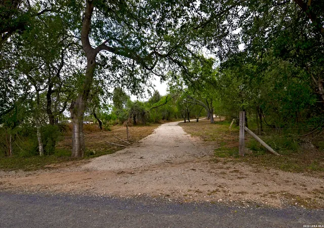 1st image of 101 Alfredo, Floresville, TX 78114 | MLS# 1955027