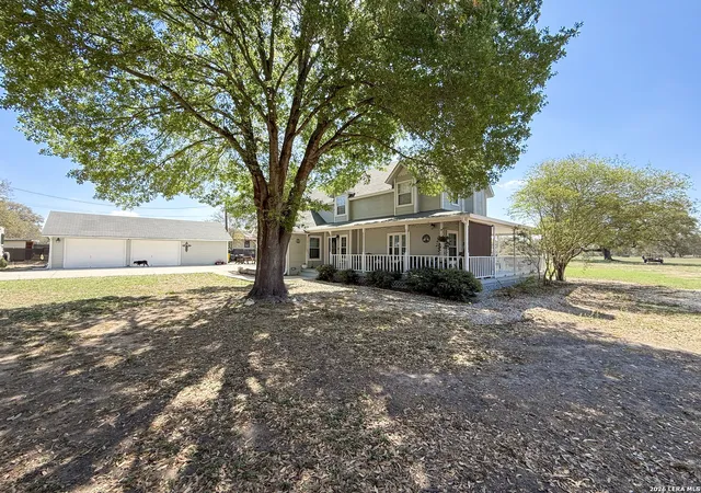 3rd image of 702 County Road 6612, Devine, TX 78016 | MLS# 1955028