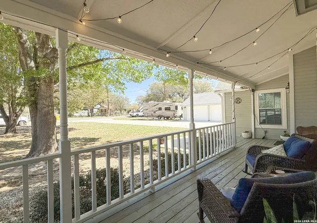 5th image of 702 County Road 6612, Devine, TX 78016 | MLS# 1955028