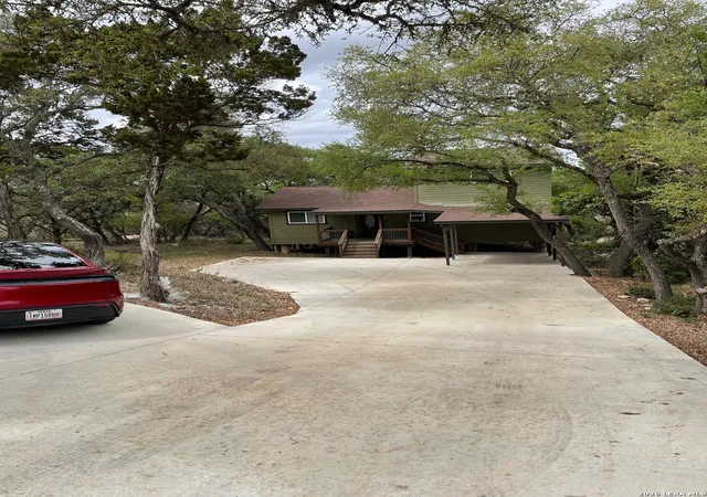 Photo 2 of Single family home for sale at 3145 Westview, Canyon Lake, TX 78133 | MLS# 1955098 | Listing updated on 2026-08-24